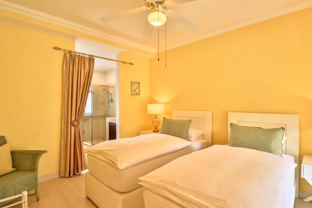Apricot Gardens Guesthouse Gordonʼs Bay Dış mekan fotoğraf
