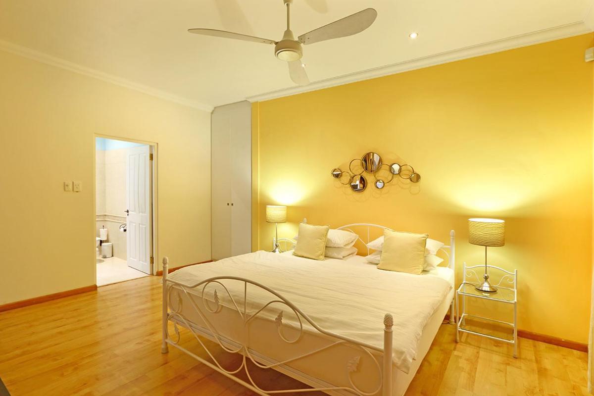 Apricot Gardens Guesthouse Gordonʼs Bay Dış mekan fotoğraf