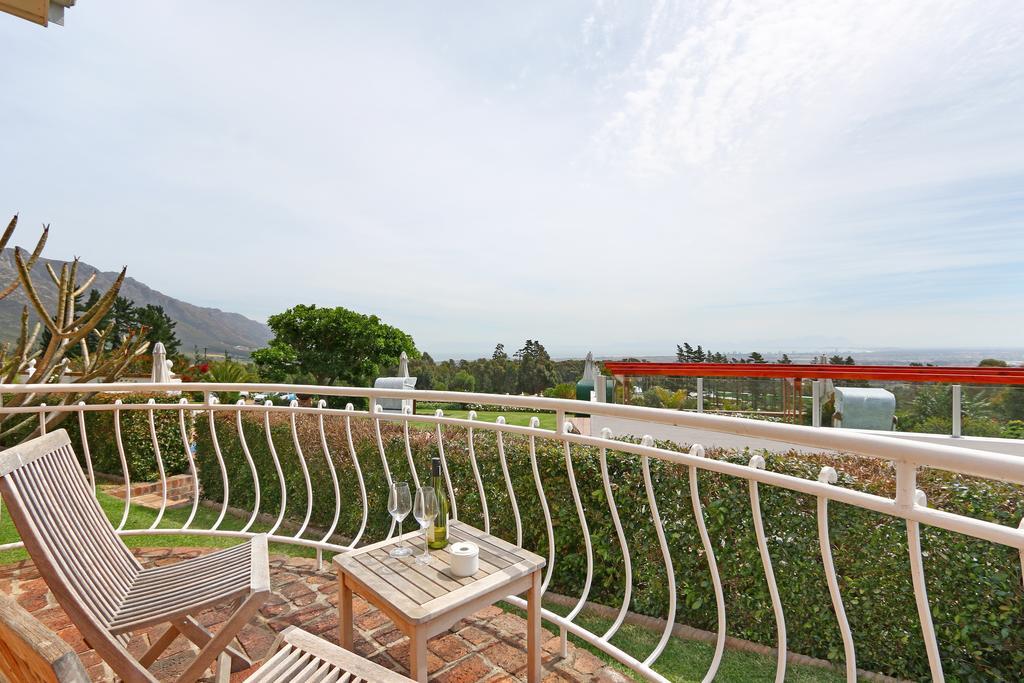 Apricot Gardens Guesthouse Gordonʼs Bay Dış mekan fotoğraf