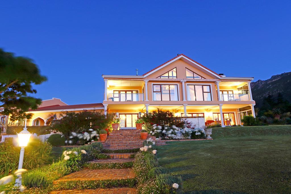 Apricot Gardens Guesthouse Gordonʼs Bay Dış mekan fotoğraf